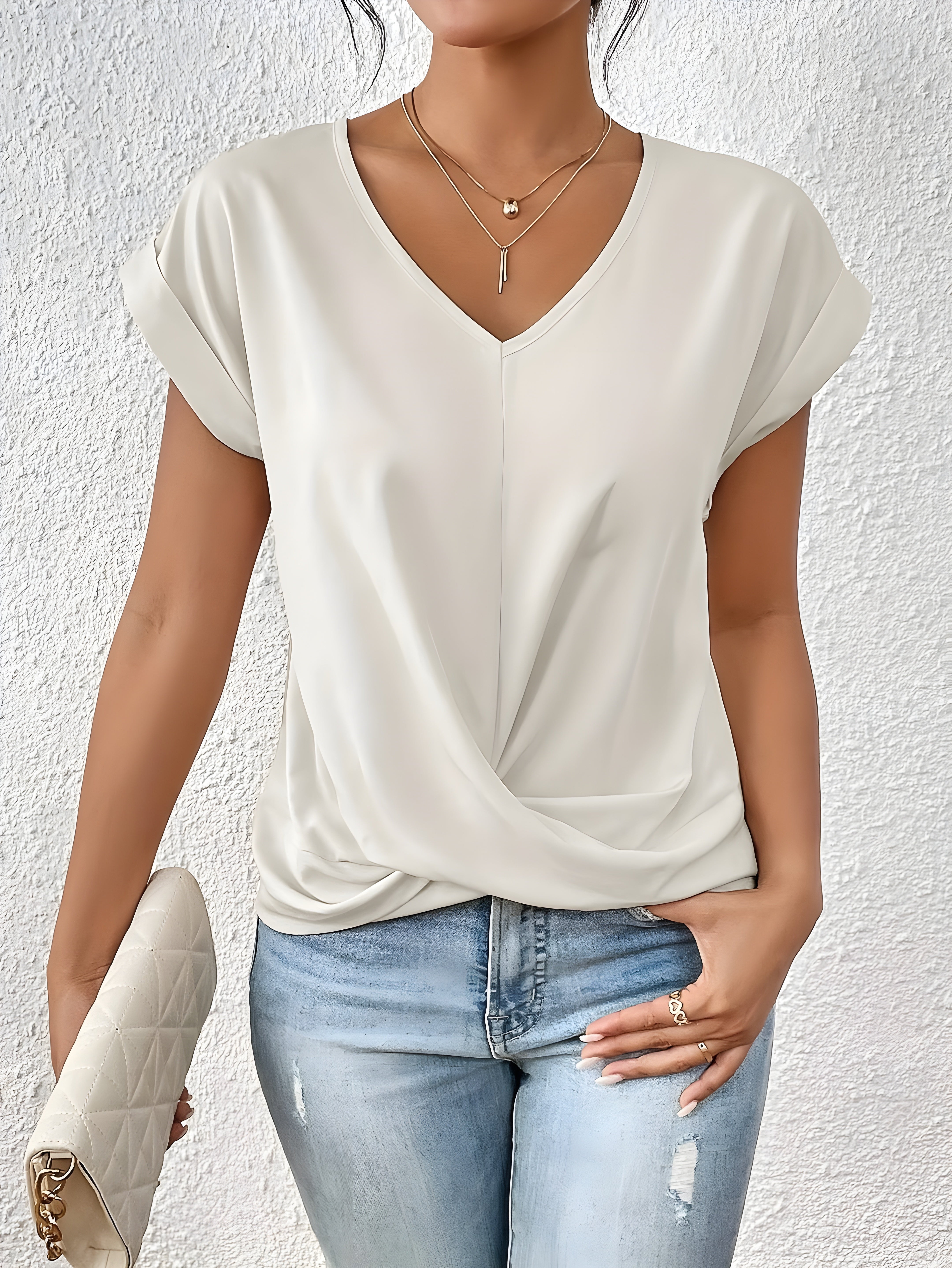 ADRIANA|ELEGANT TWIST V-NECK TOP
