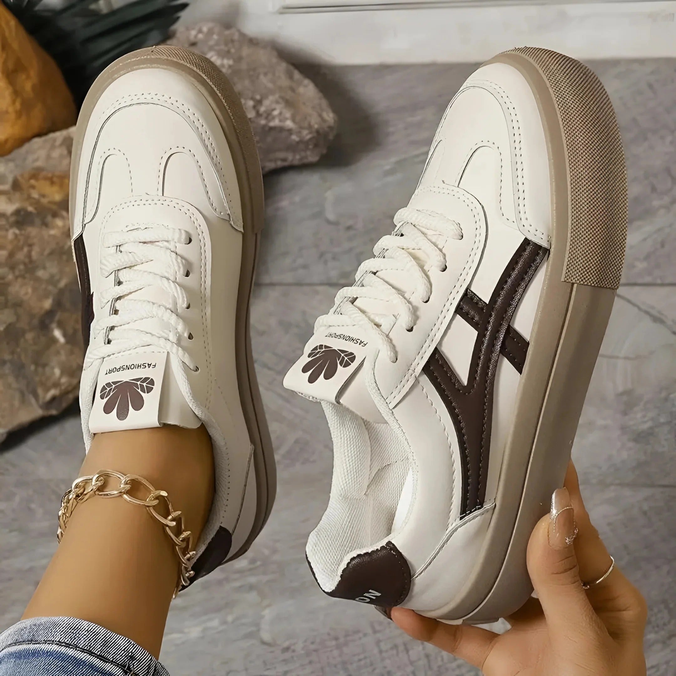 LUXE|ORTHOPEDIC SPORT SNEAKERS